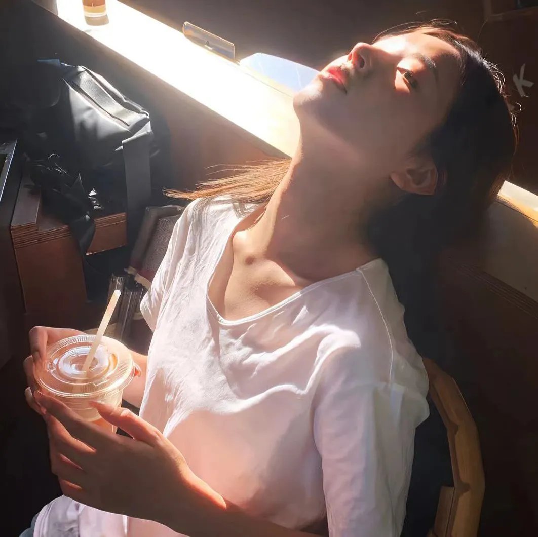 你觉得我是谁 封面